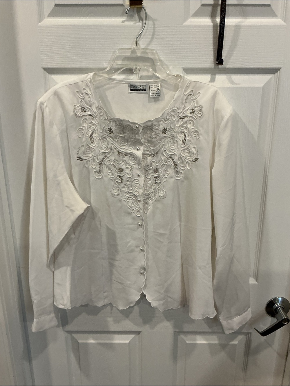 Christie & Jill White Embroidered Button-Front Blouse
